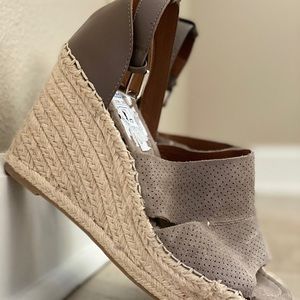 Steve Madden wedges